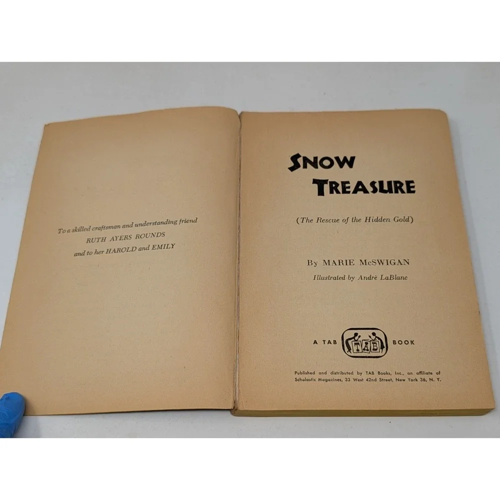 Snow Treasure The Rescue of Hidden Gold by Marie McSwigan 1958 TAB TX152 PB Book